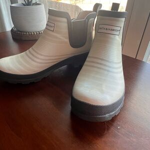 Smith & Hawken Gray Striped Boots